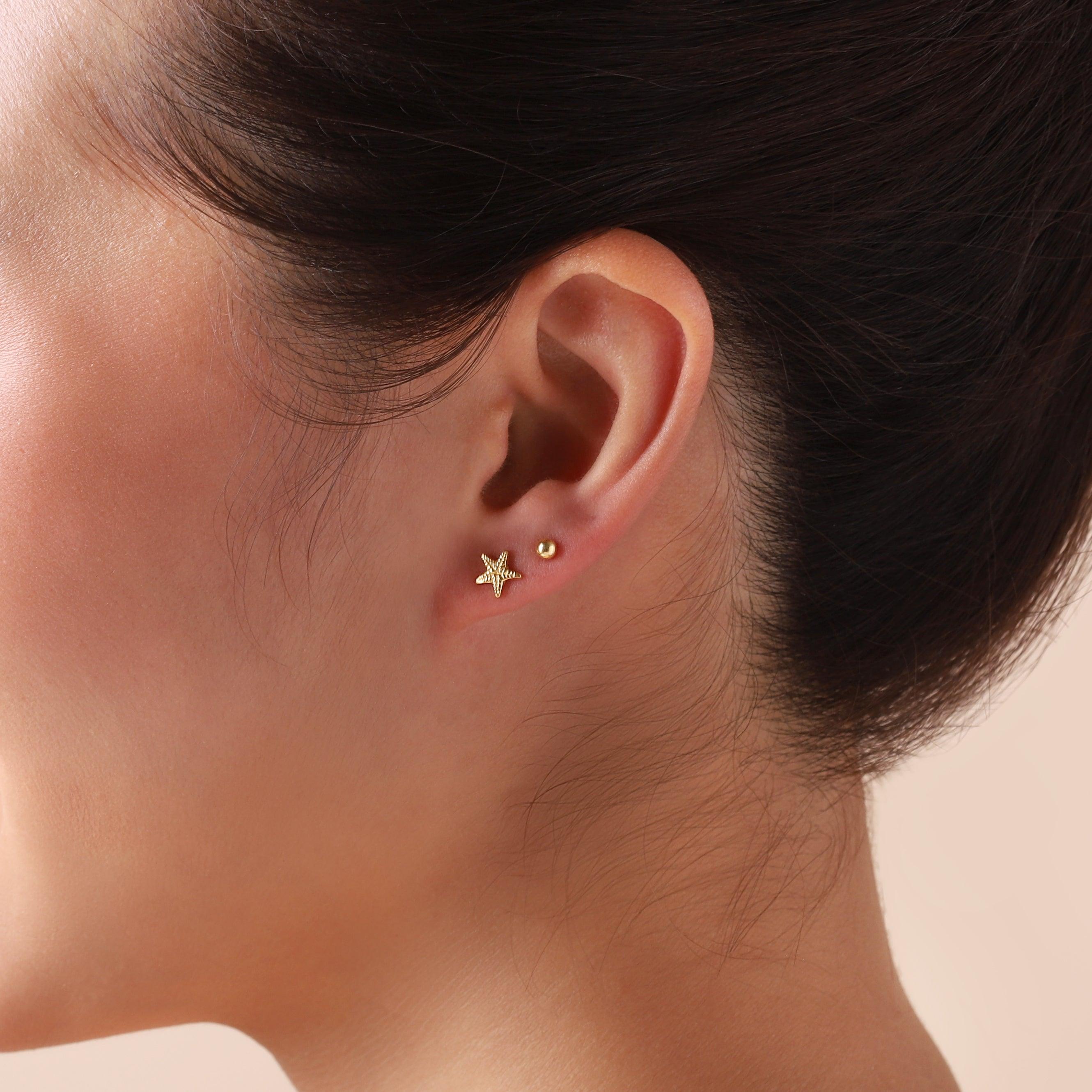 gold plated classic stud earrings 3 mm on model