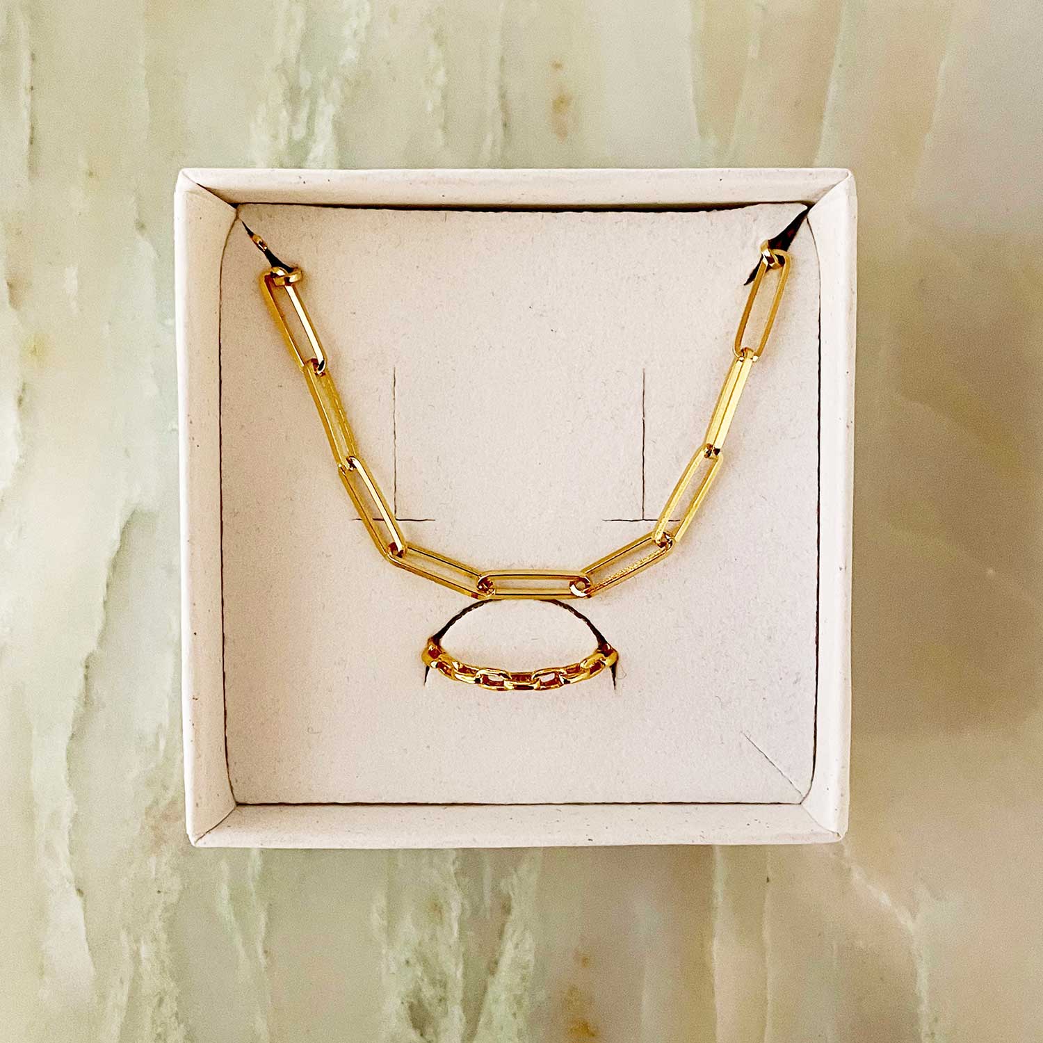 set of chain necklace and ring gold plated, setje ketting en ring schakels verguld