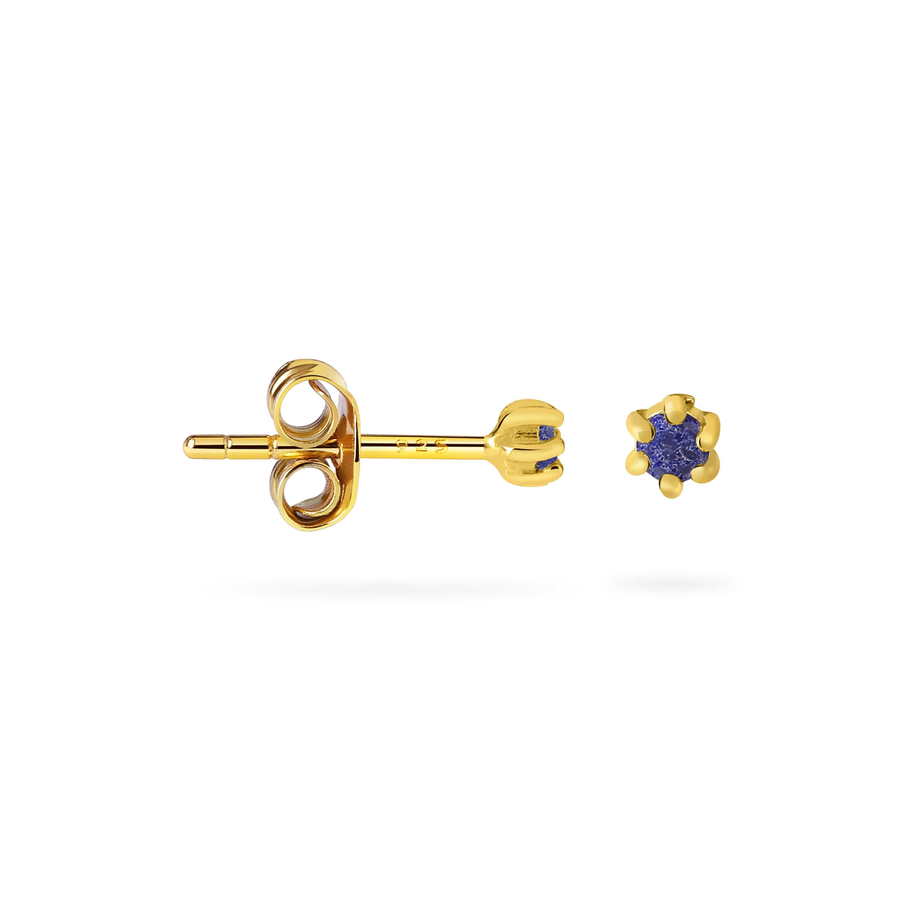 Side view Gold plated stud earrings with Lapis Lazuli stone, Zijaanzicht Vergulde oorstekers met Lapis Lazuli stone