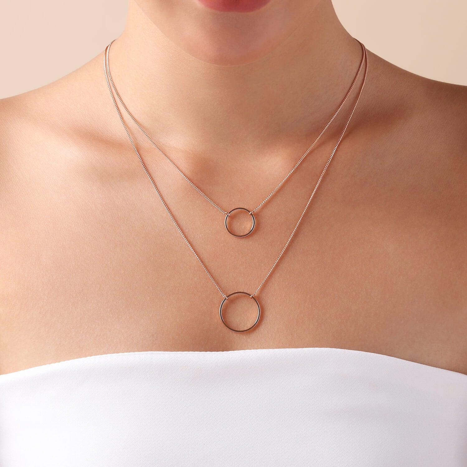 model with Rose Gold Plated Double Necklace with Double Circle