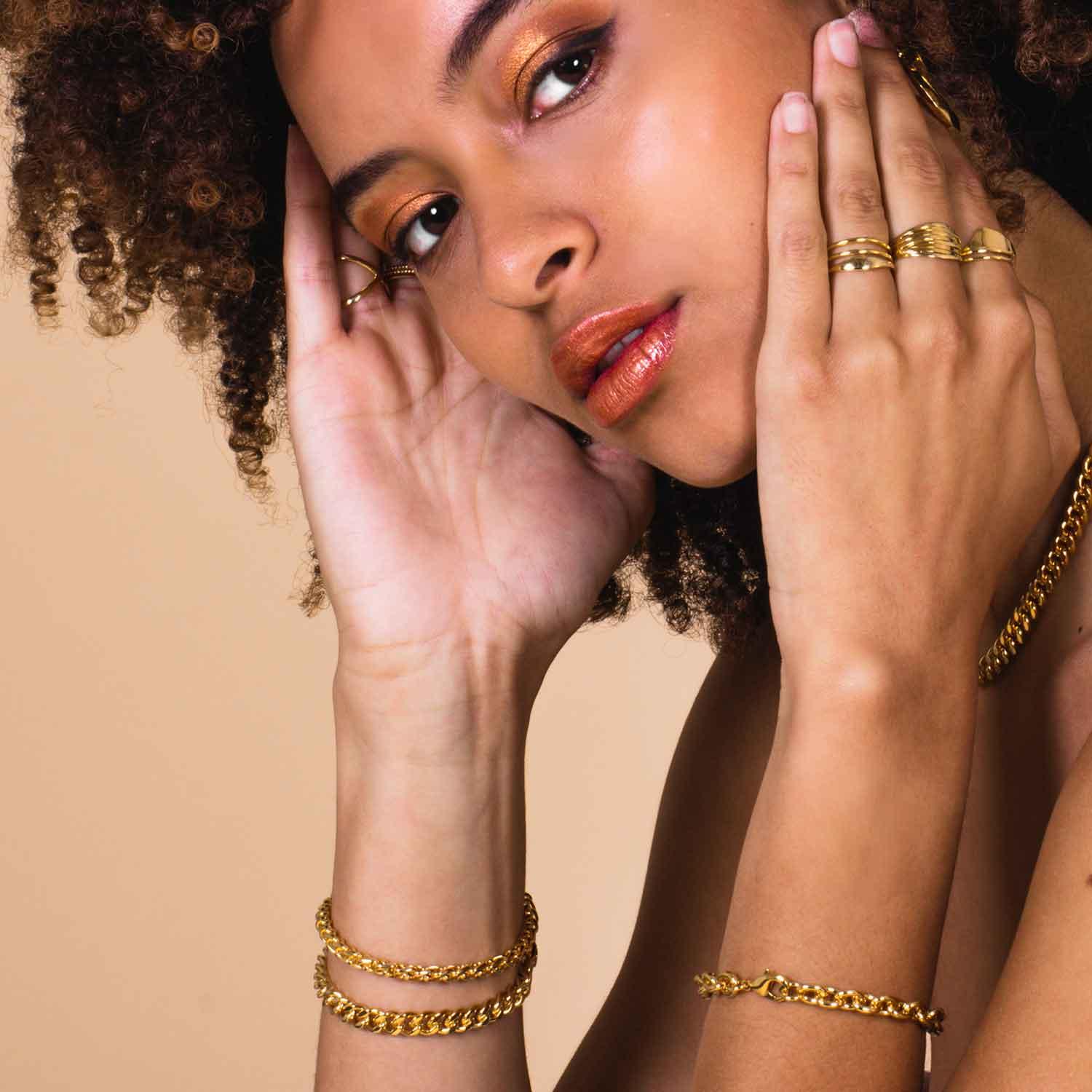Gold chunky chain bracelet | GiB Jewels